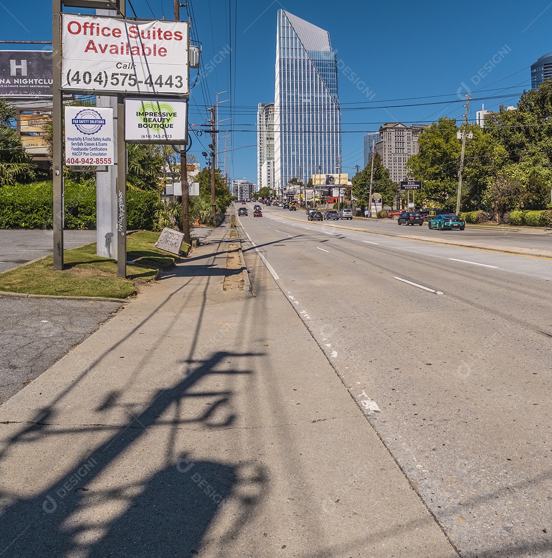 Ruas e avenidas de Atlanta num dia de verão