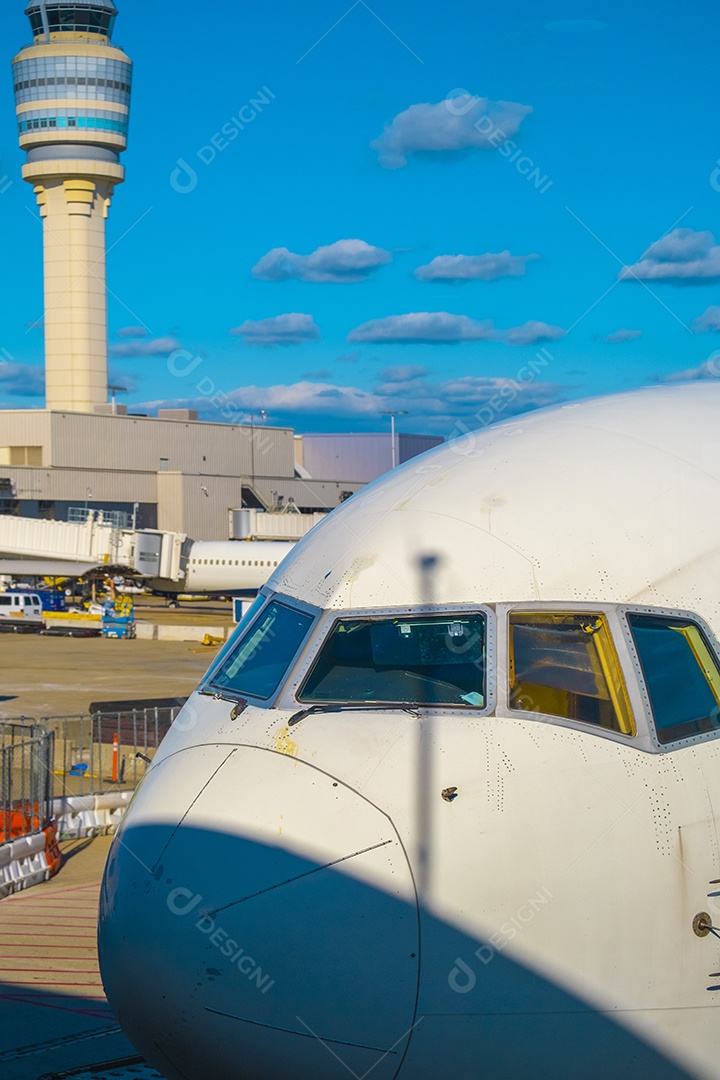 Vista frontal do nariz genérico da cabine de aeronaves comerciais