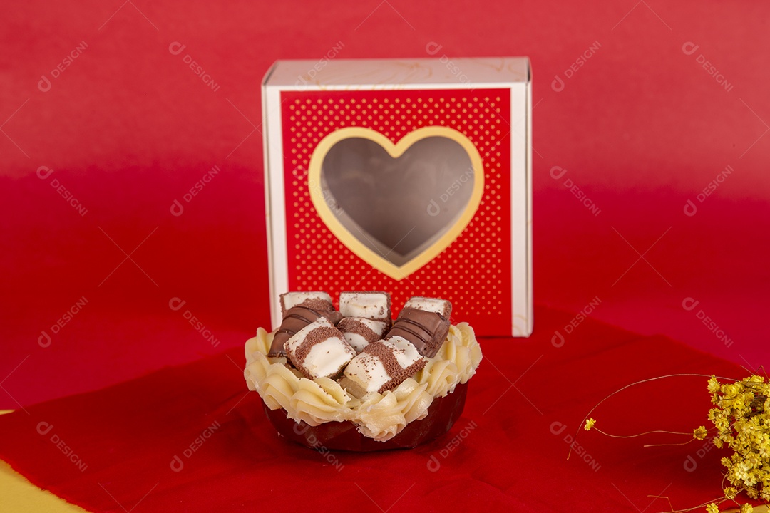 Chocolate decorado com kitkat caixa de presente para dia dos namorados