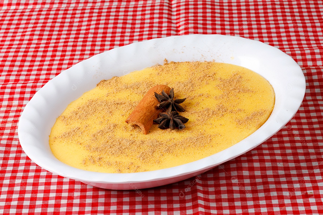 Curau de milho caseiro com canela