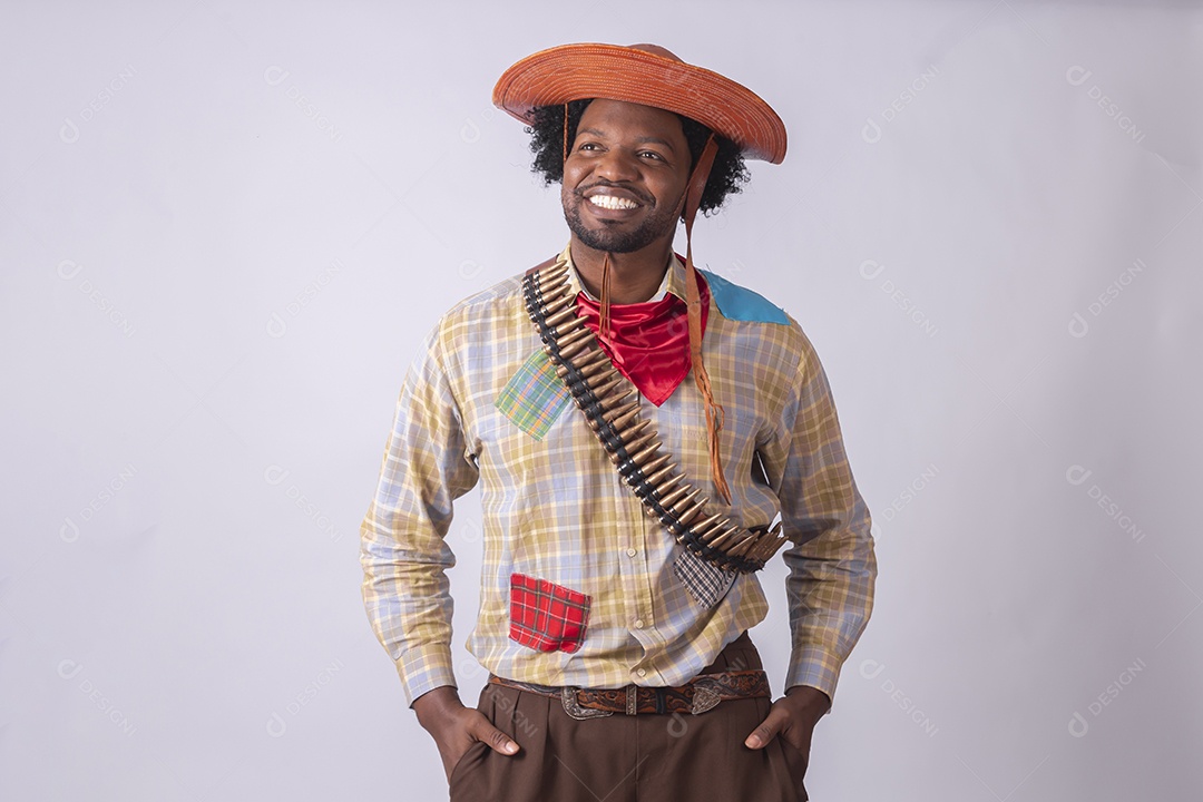 Homem vestido para festa junina