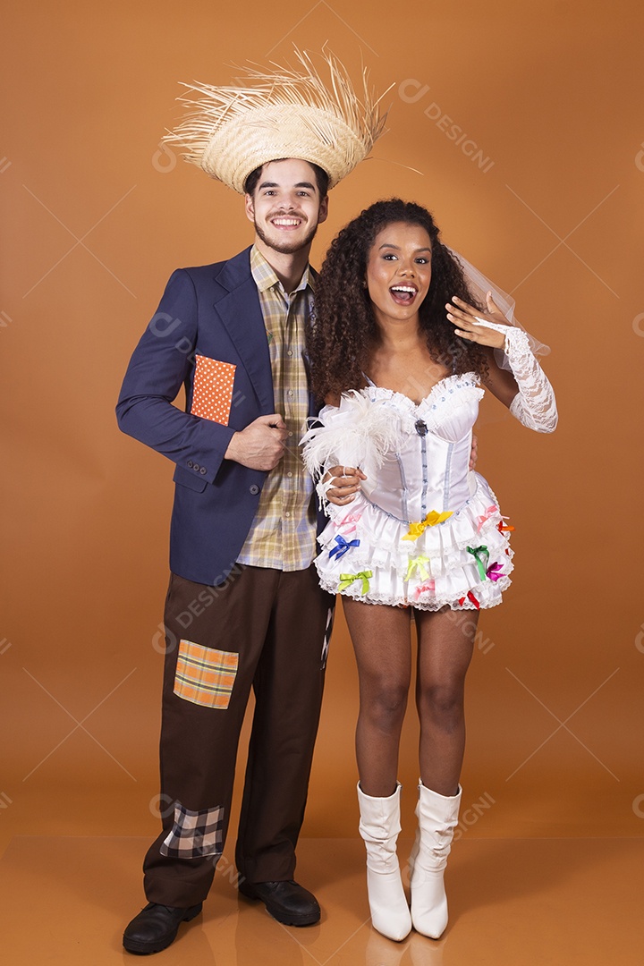 Casal de noivos juninos para festa de são joão