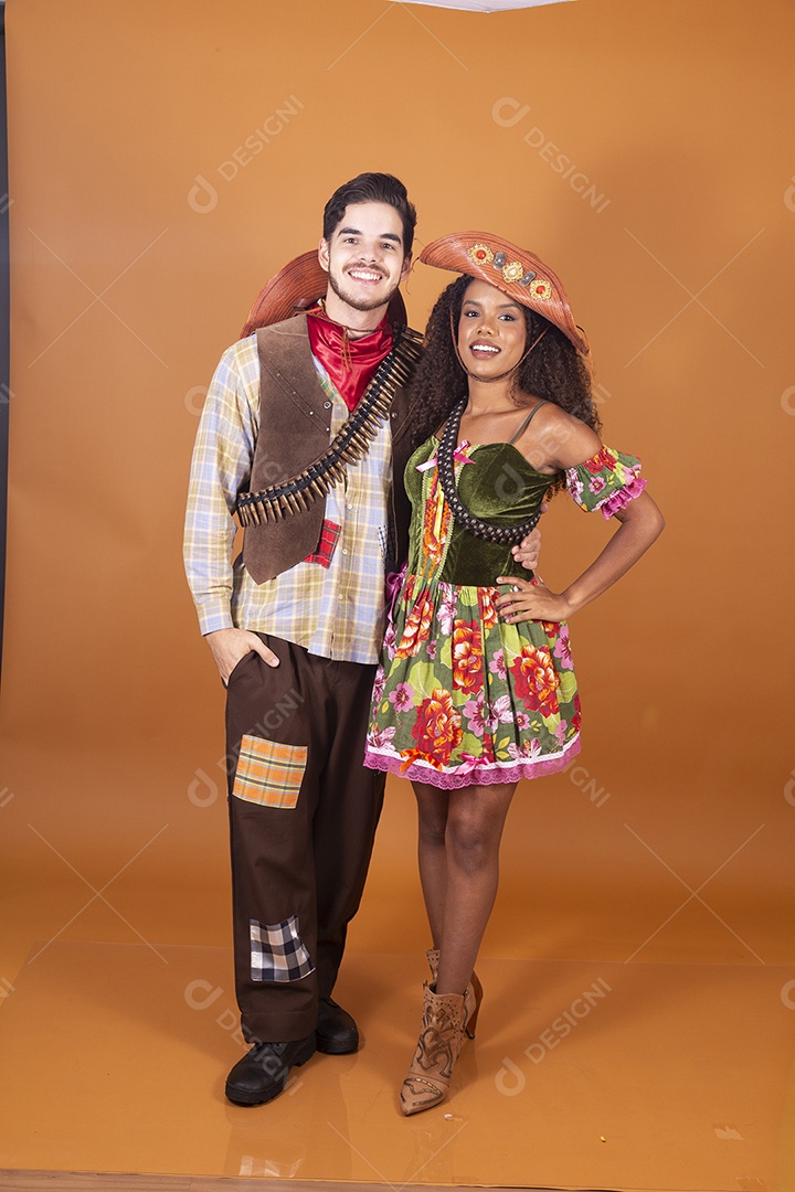 Casal vestidos para quadrilha junina traje lampião e maria bonita