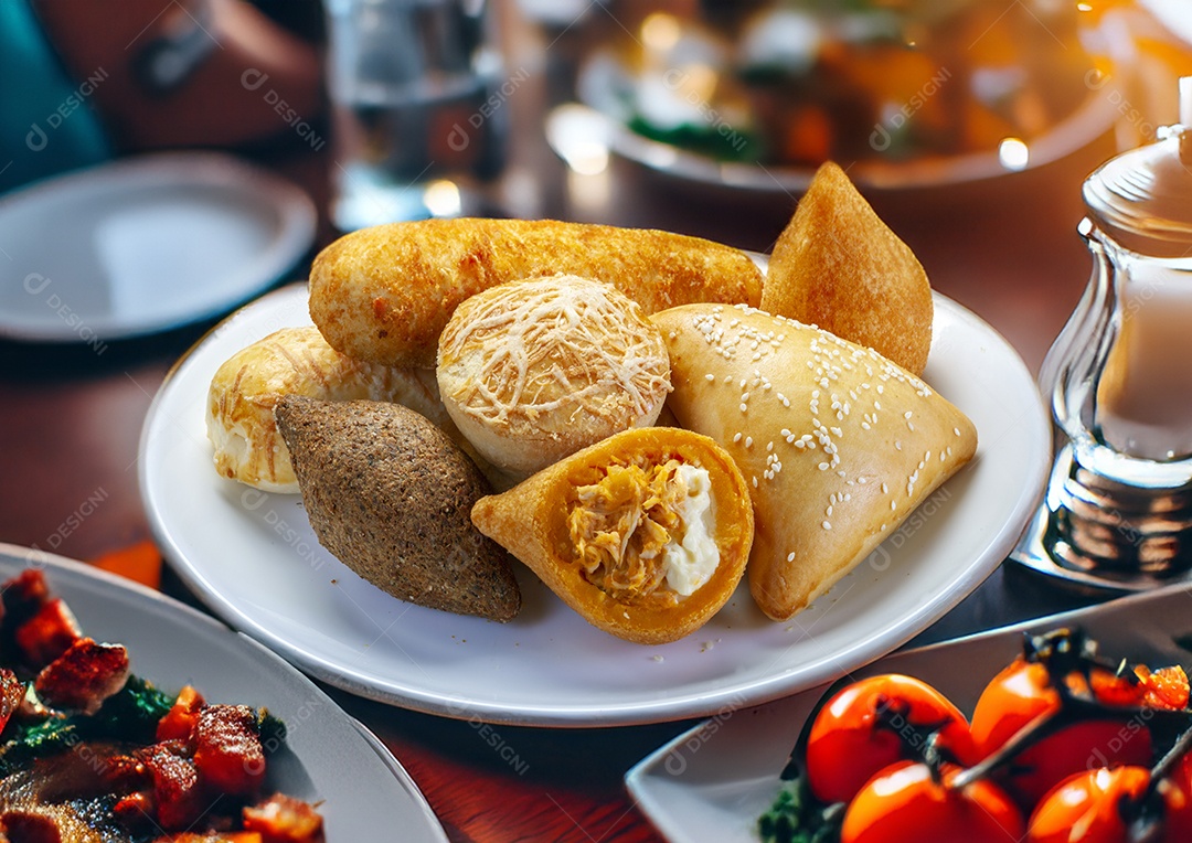 Salgados brasileiros café da manhã