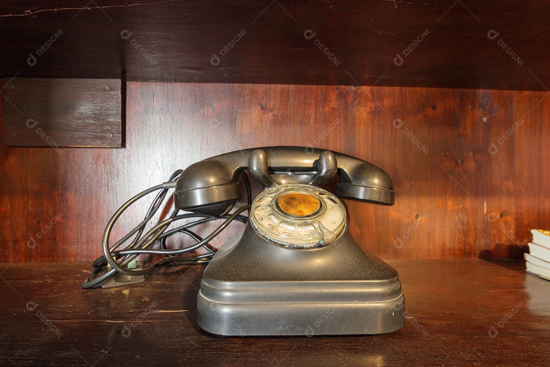 Telefone antigo para decoração de quarto