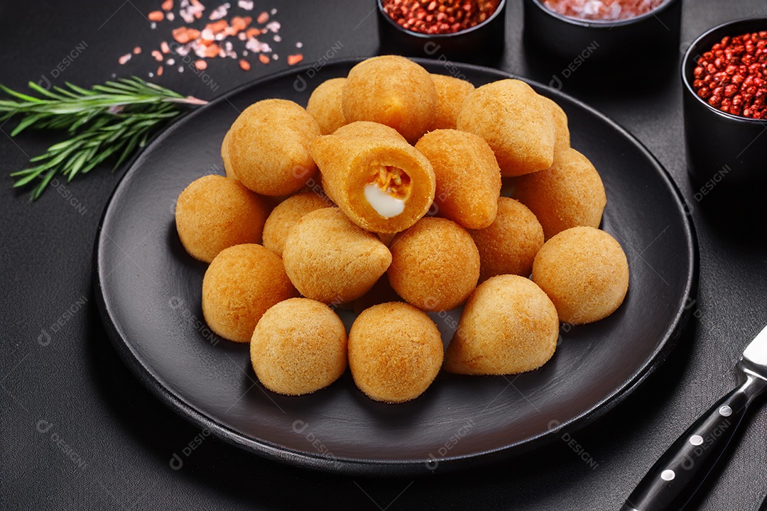 Coxinha de frango com catupiry