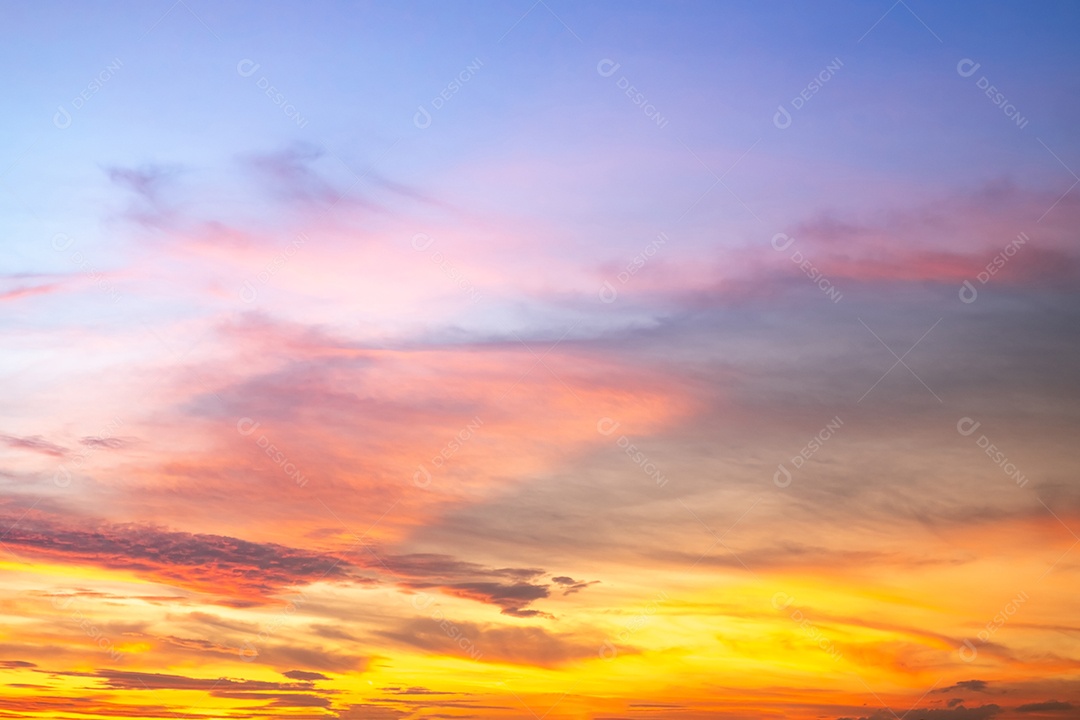 Vista perfeita do céu ao entardecer