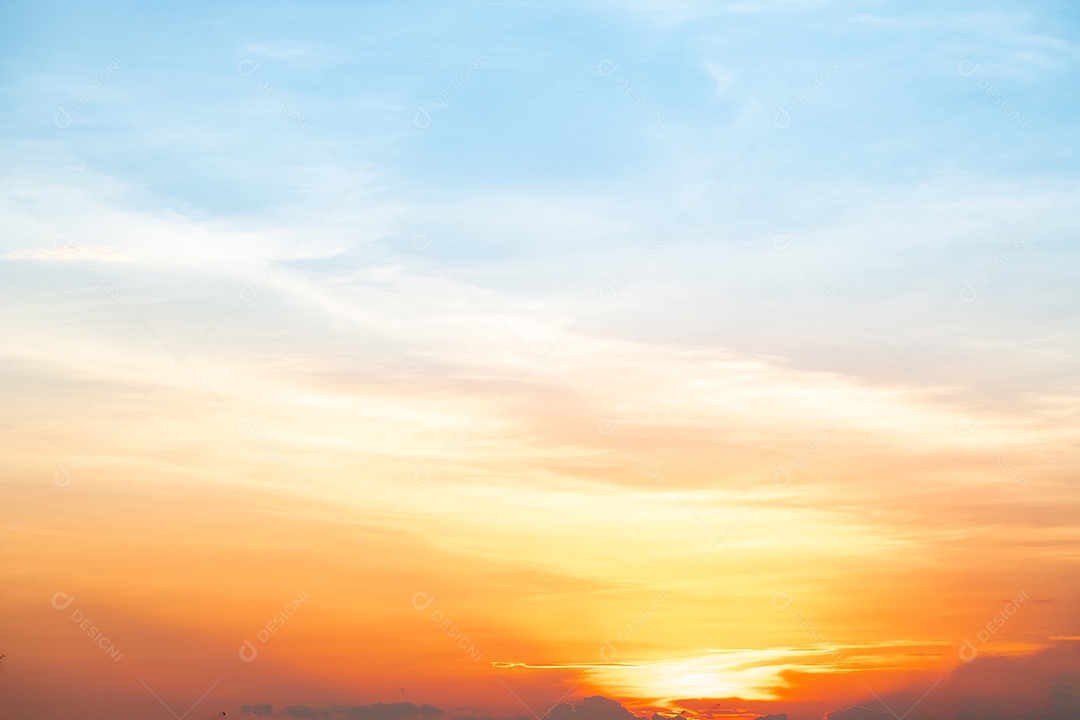 Céu lindo ao entardecer