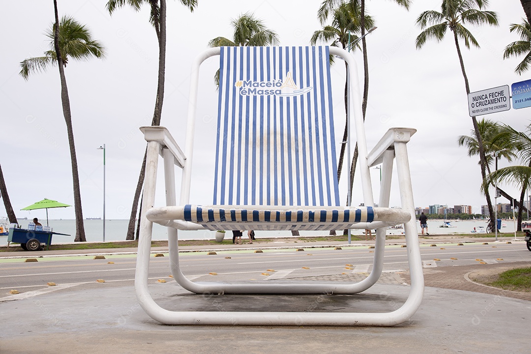 Lugares turístico sobre beira praia