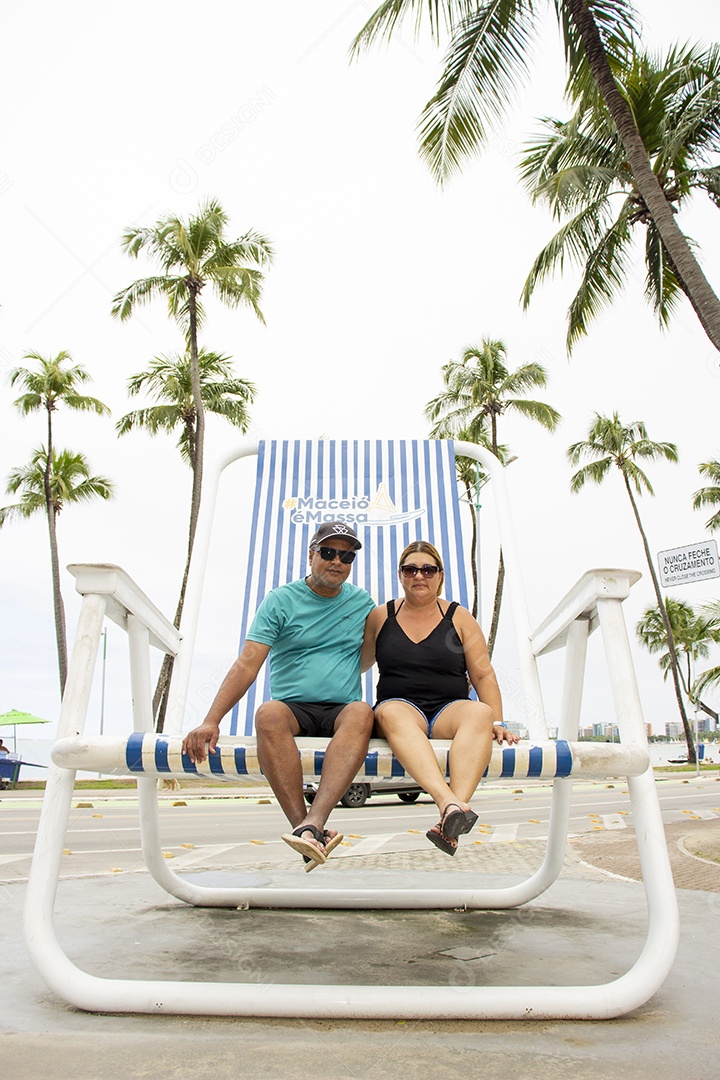 Lugares turístico sobre beira praia