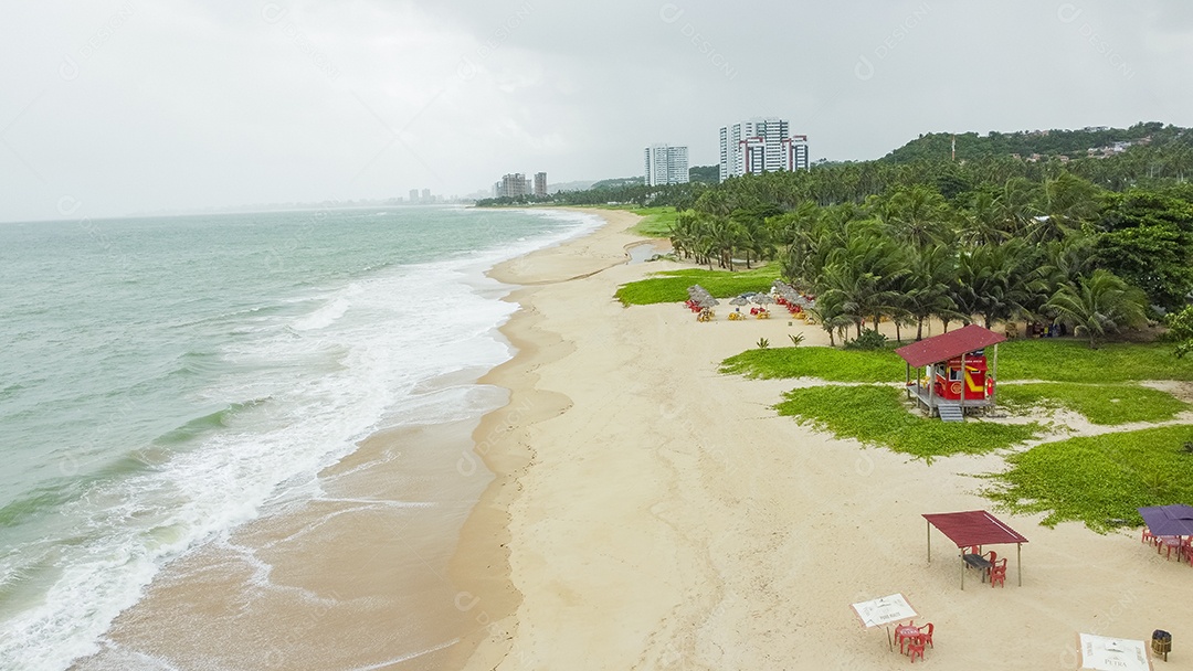 Linda paisagem praia deserta