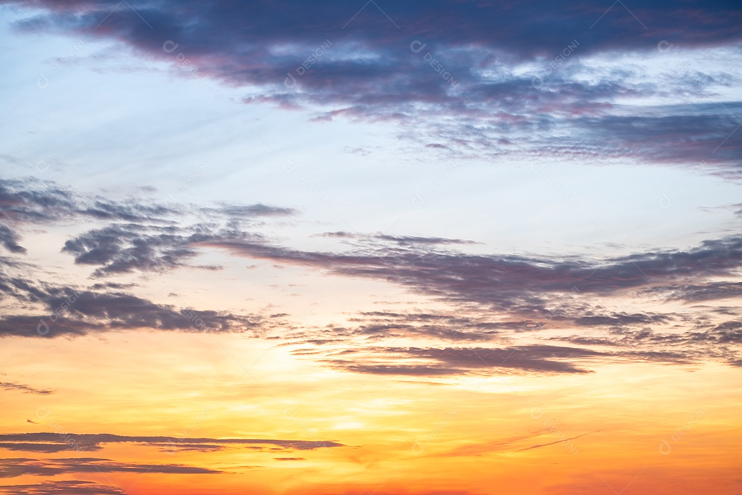 Céu lindo ao entardecer