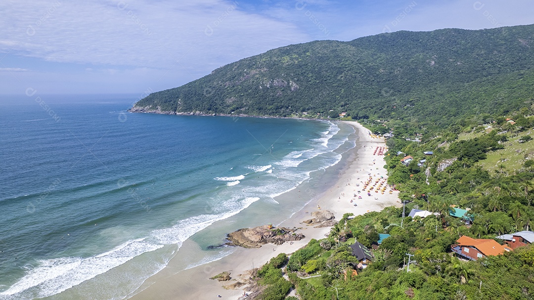 Vista maravilhosa da cidade beira mar