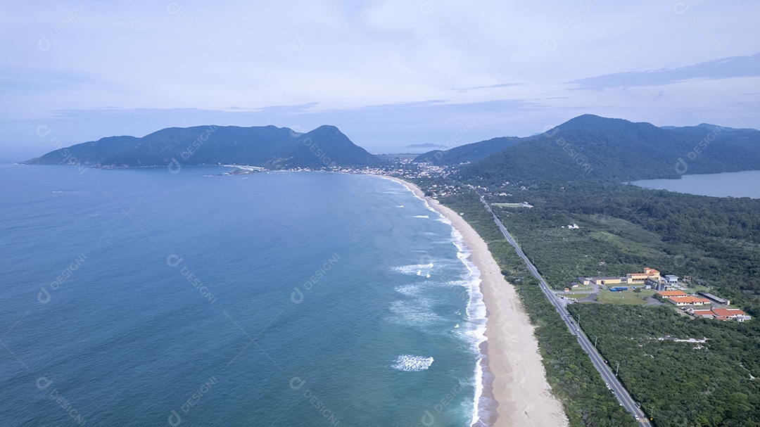 Praia linda do Caldeirão no mirantes das pedras