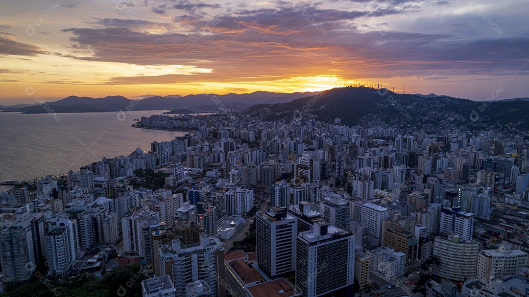 Prédios e edifícios na cidade de Florianópolis