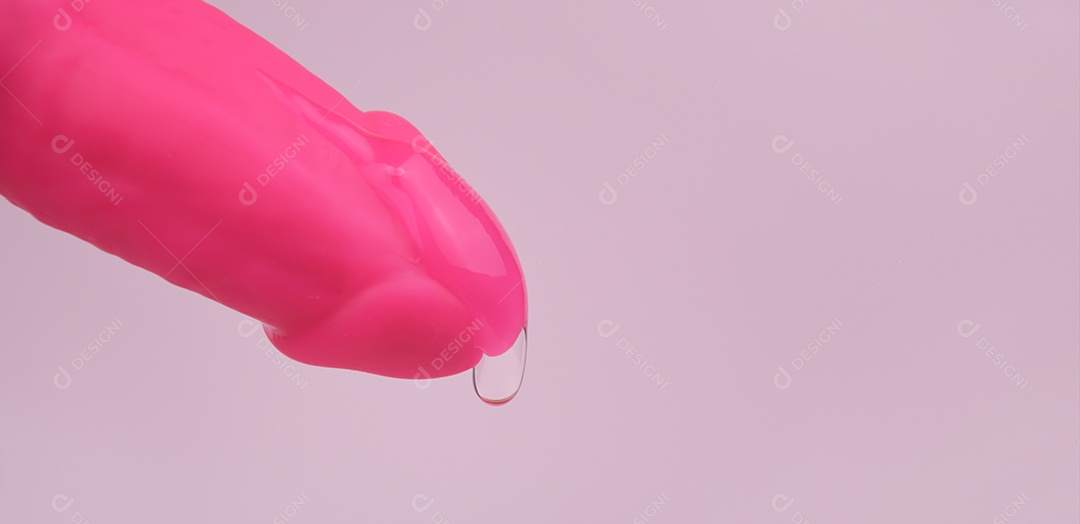 Vibrador de borracha rosa com oléo