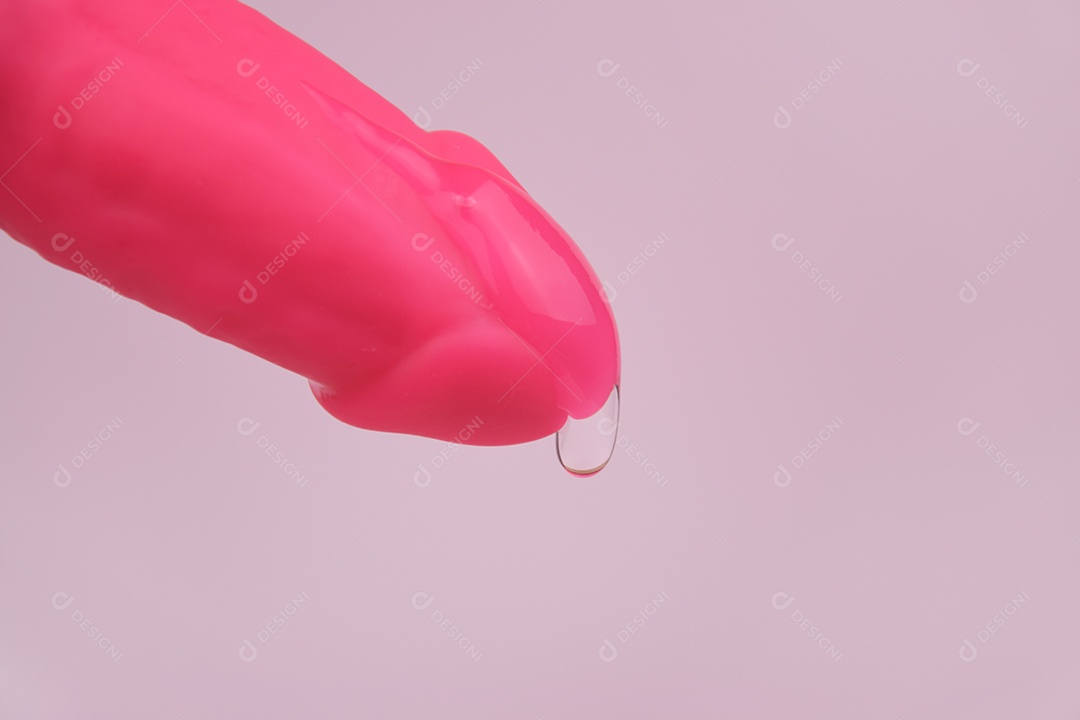 Vibrador de borracha rosa com oléo