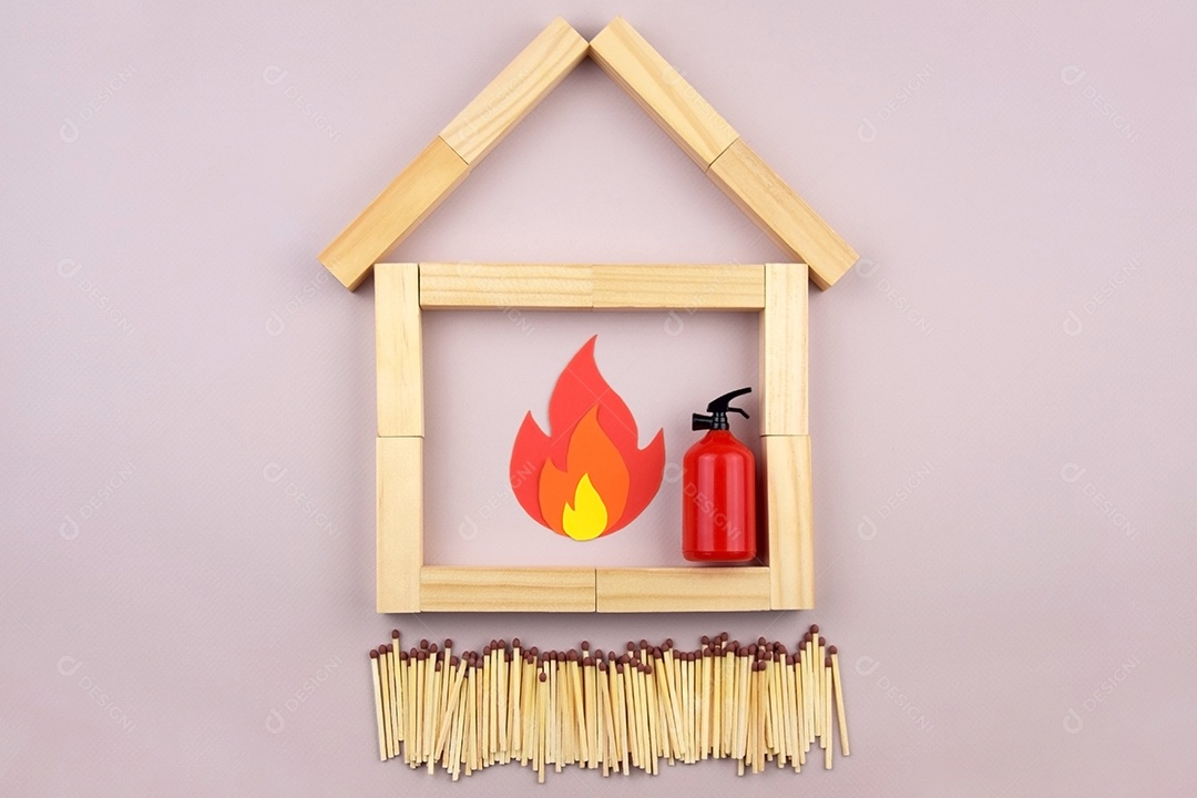 Casinha fogo fosforo e extintor