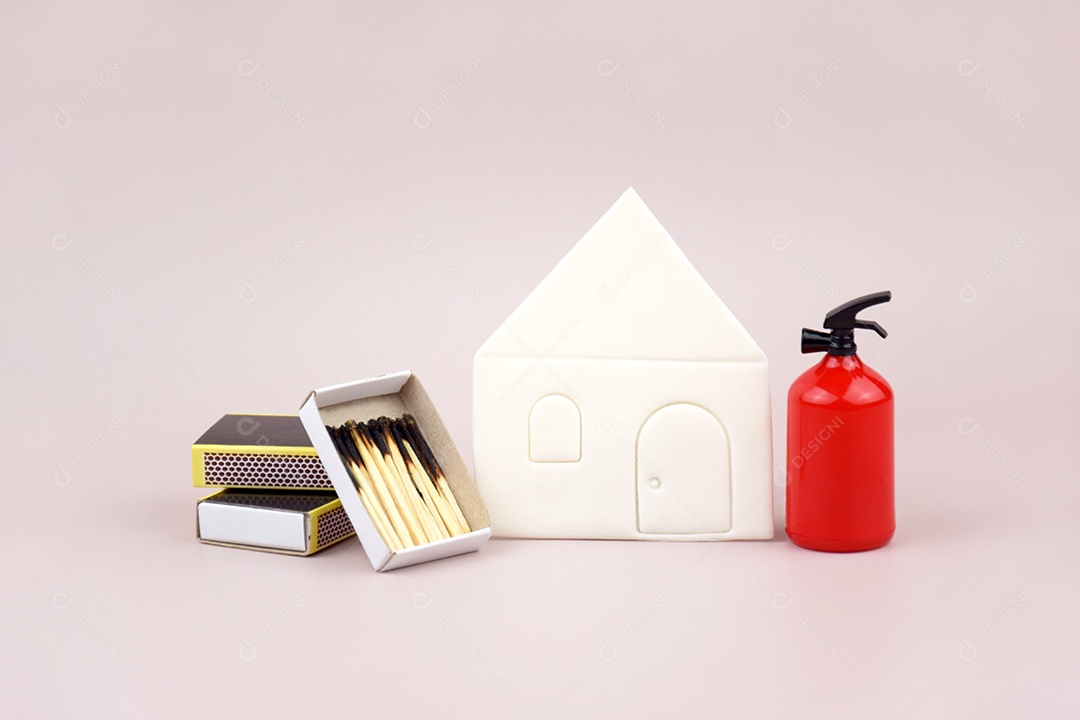 Casa fosforo extintor e fogo