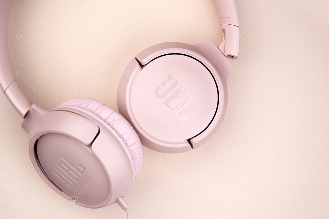 Fones de ouvidos detalhados