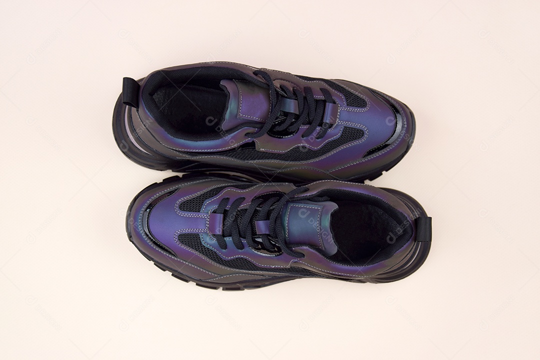 Par de tênis sneaker lindo