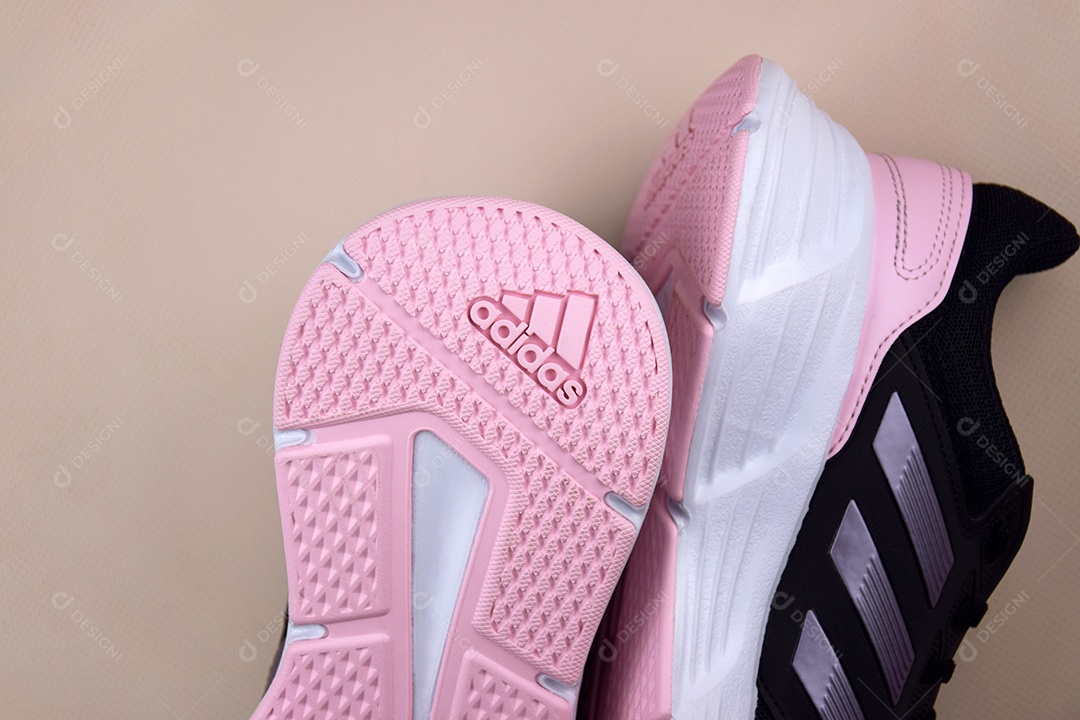 Detalhes de sapatos adidas