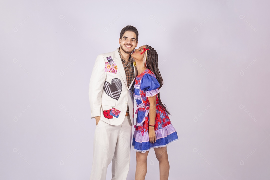 Casal a caráter para festa de são joão