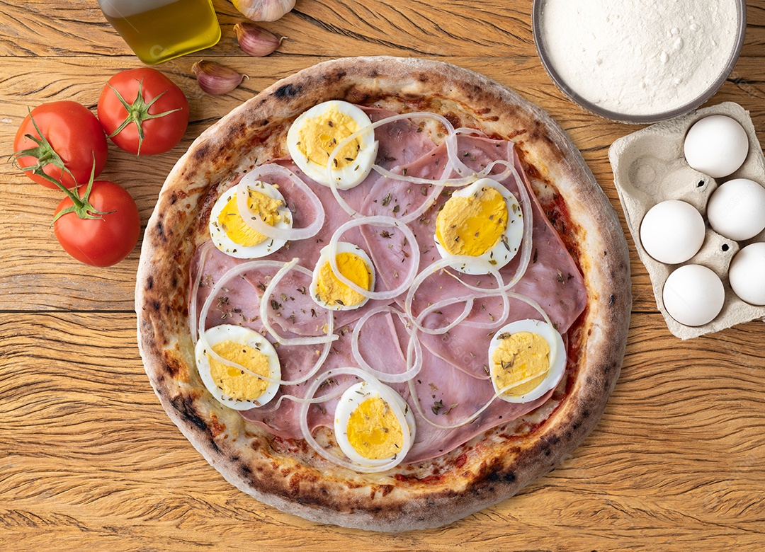 Pizza portuguesa e peroba