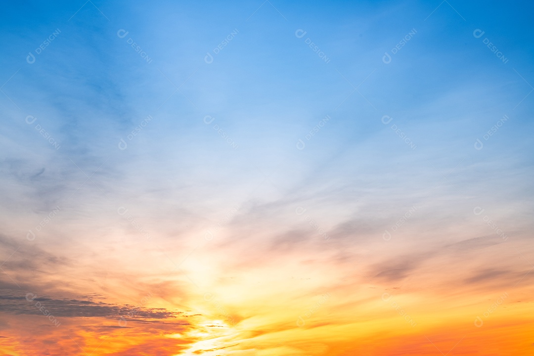 Céu lindo ao entardecer