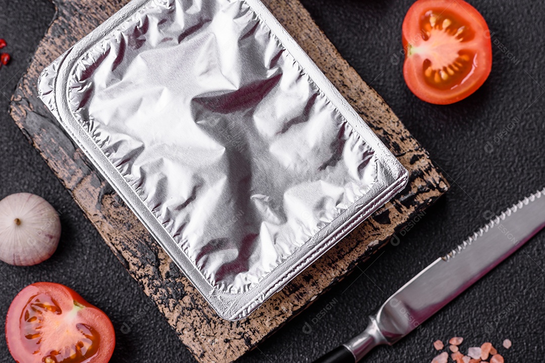 Marmita de comida fechada