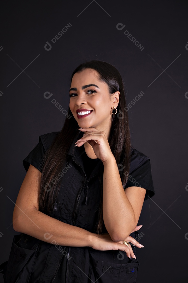Mulher linda com pose para foto