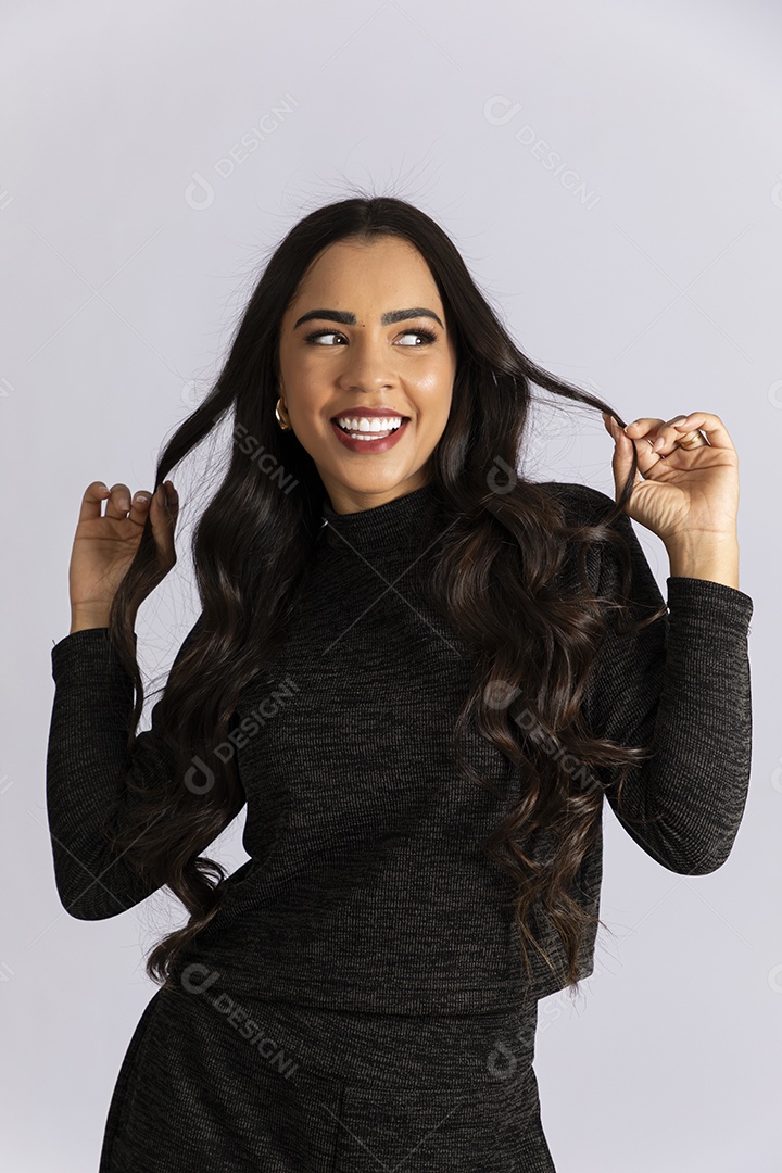 Mulher jovem sorrindo