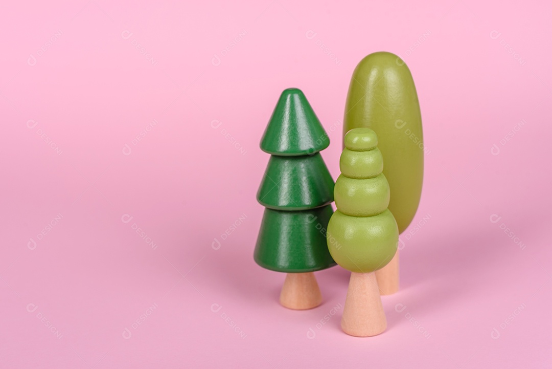 Casa de brinquedo de madeira como base conceitual para compra de imóveis, aluguel de casa ou investimento em imóveis