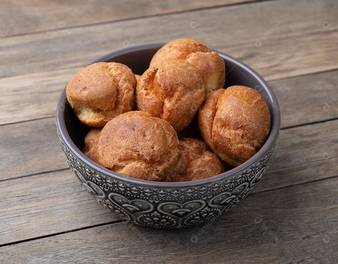 Bolinhos broa deliciosa em uma tigela