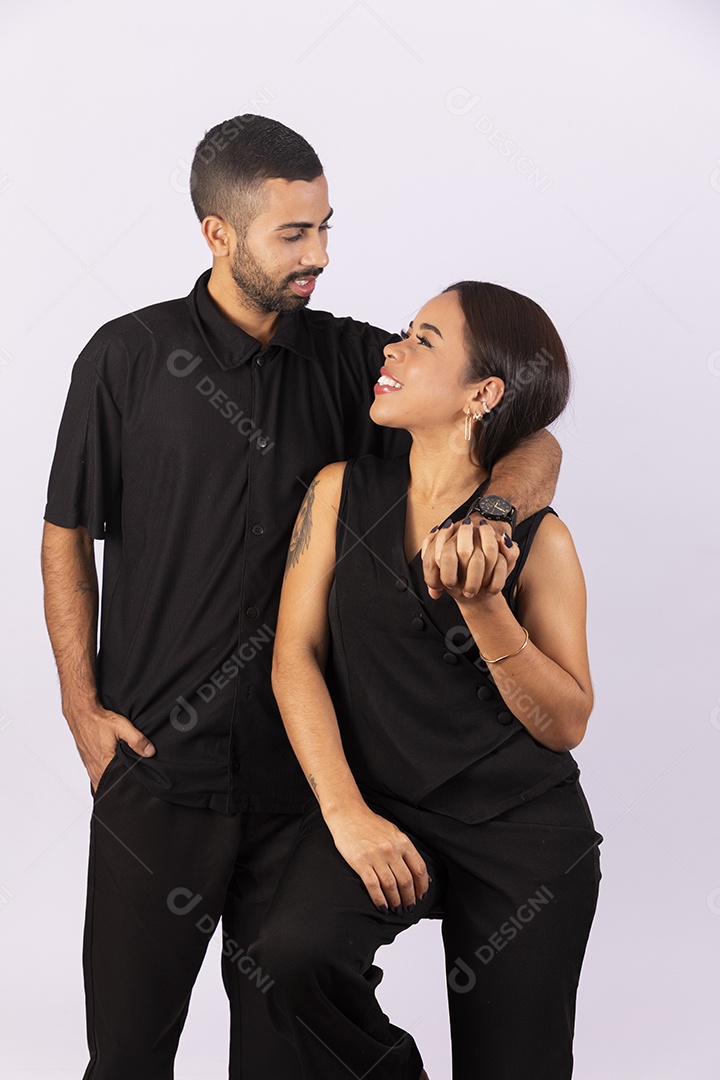 Casal de mãos dadas lindos