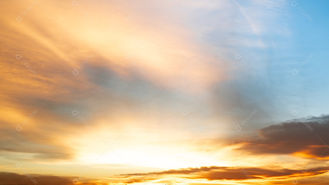 Céu com fundo desfocado