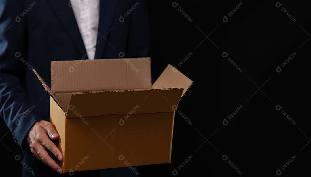 Empresário bem sucedido sobre escritório