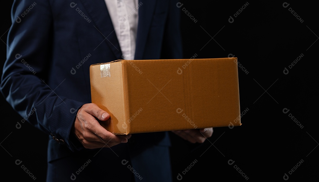 Empresário bem sucedido sobre escritório