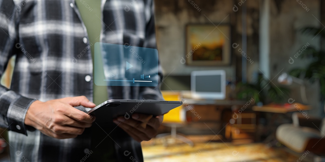 Empresário bem sucedido sobre escritório