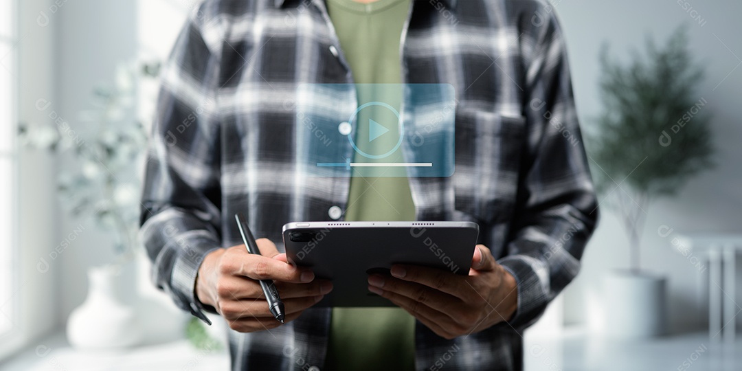 Empresário bem sucedido sobre escritório