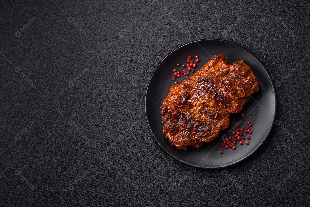 Carne assada ao ponto deliciosa