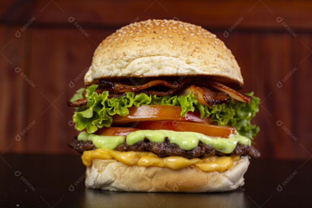 Hamburguer delicioso gigante suculentas