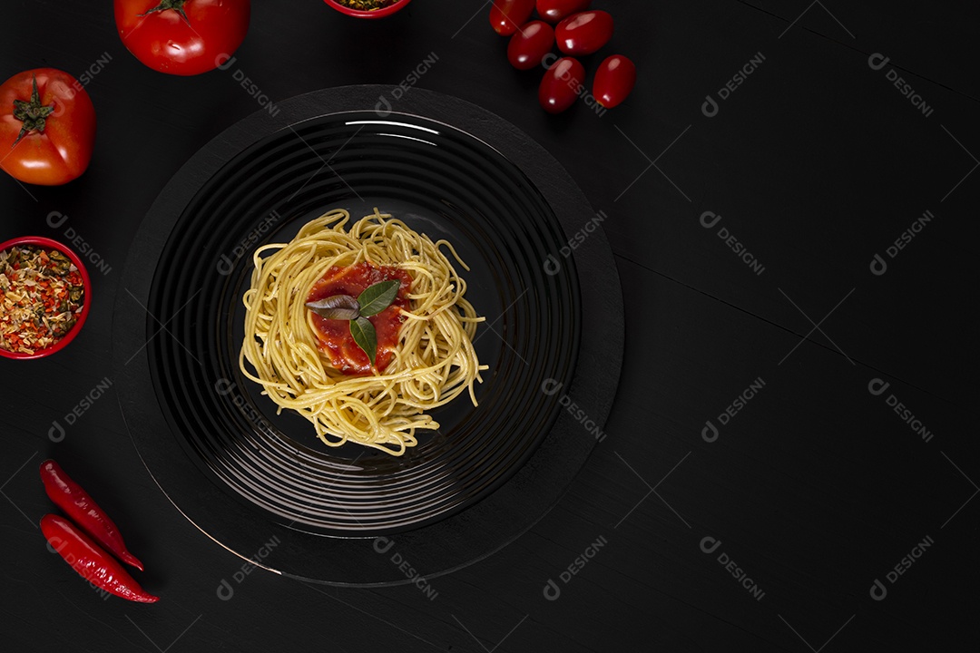 Massas com molho de tomate