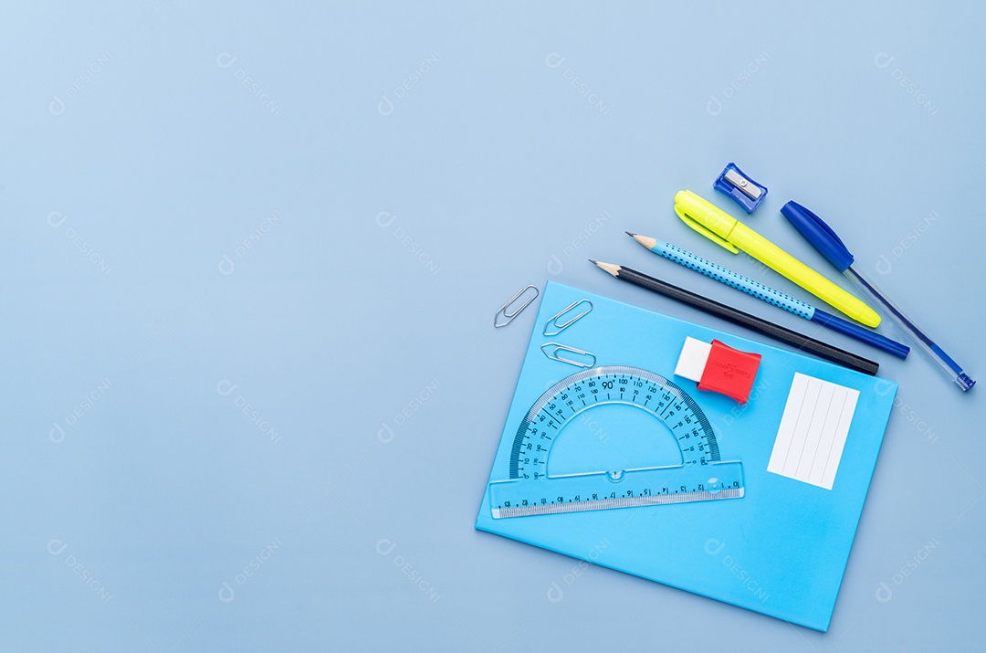 Caderno régua borracha lápis caneta apontador materias escolar