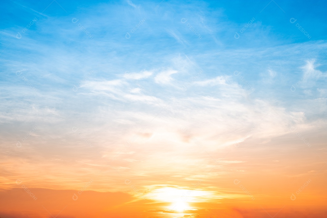 Céu lindo ao entardecer