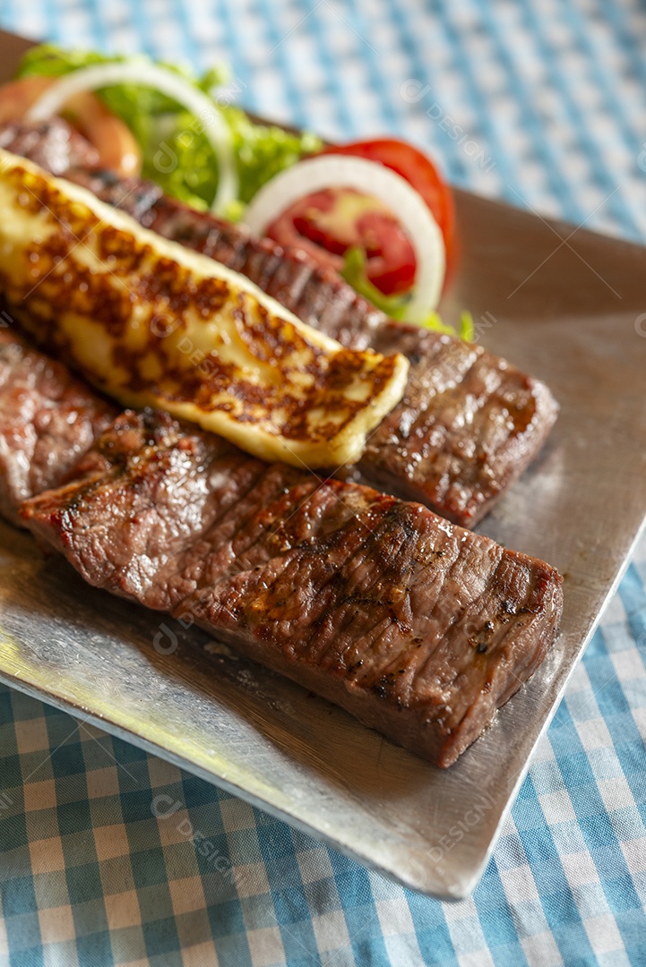 Carne de sol com queijo de coalho comida tradicional do nordeste