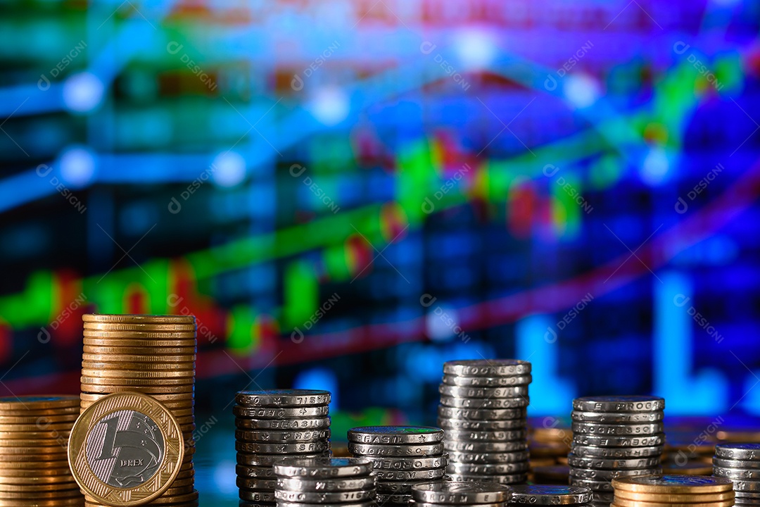 Muitas moedas empilhadas