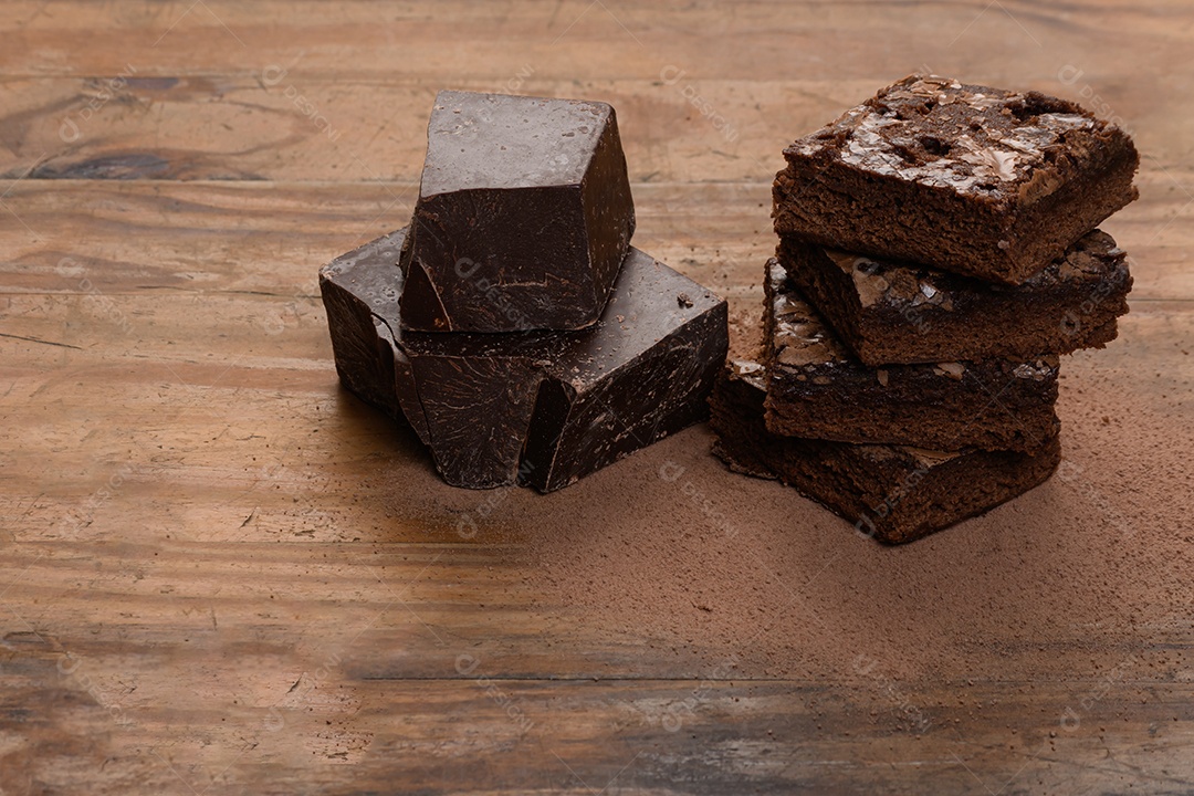 Deliciosos pedaços de brownies de chocolate