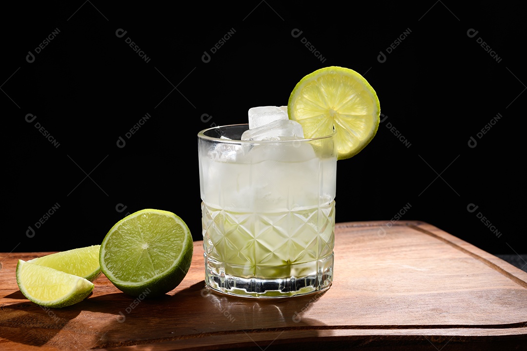 Caipirinha deliciosa e tradicional brasileira