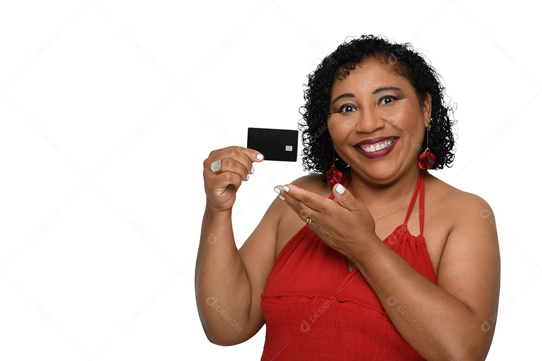 Mulher feliz com cartão na mão